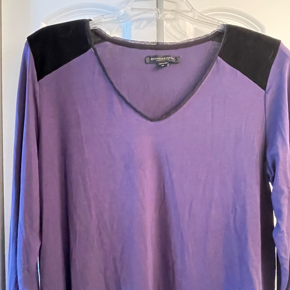 Donna Karan purple leisure top w/ black velvet shoulders & mesh edge…